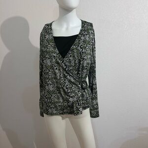 Notations Black and Green Patterned Garment